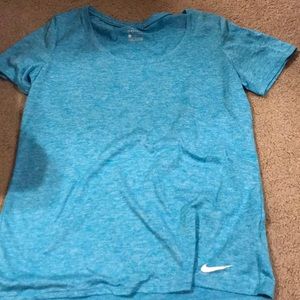 Medium nike dri-fit t shirt